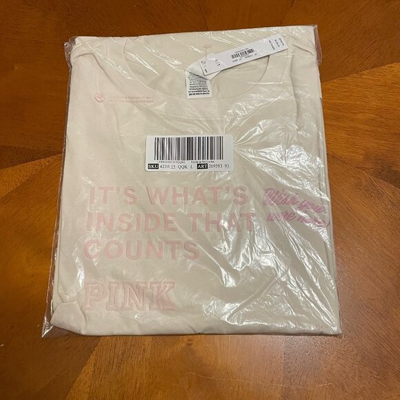 PINK Victoria's Secret Cotton Winter Tee Shirt - NWT - Picture 5 of 6